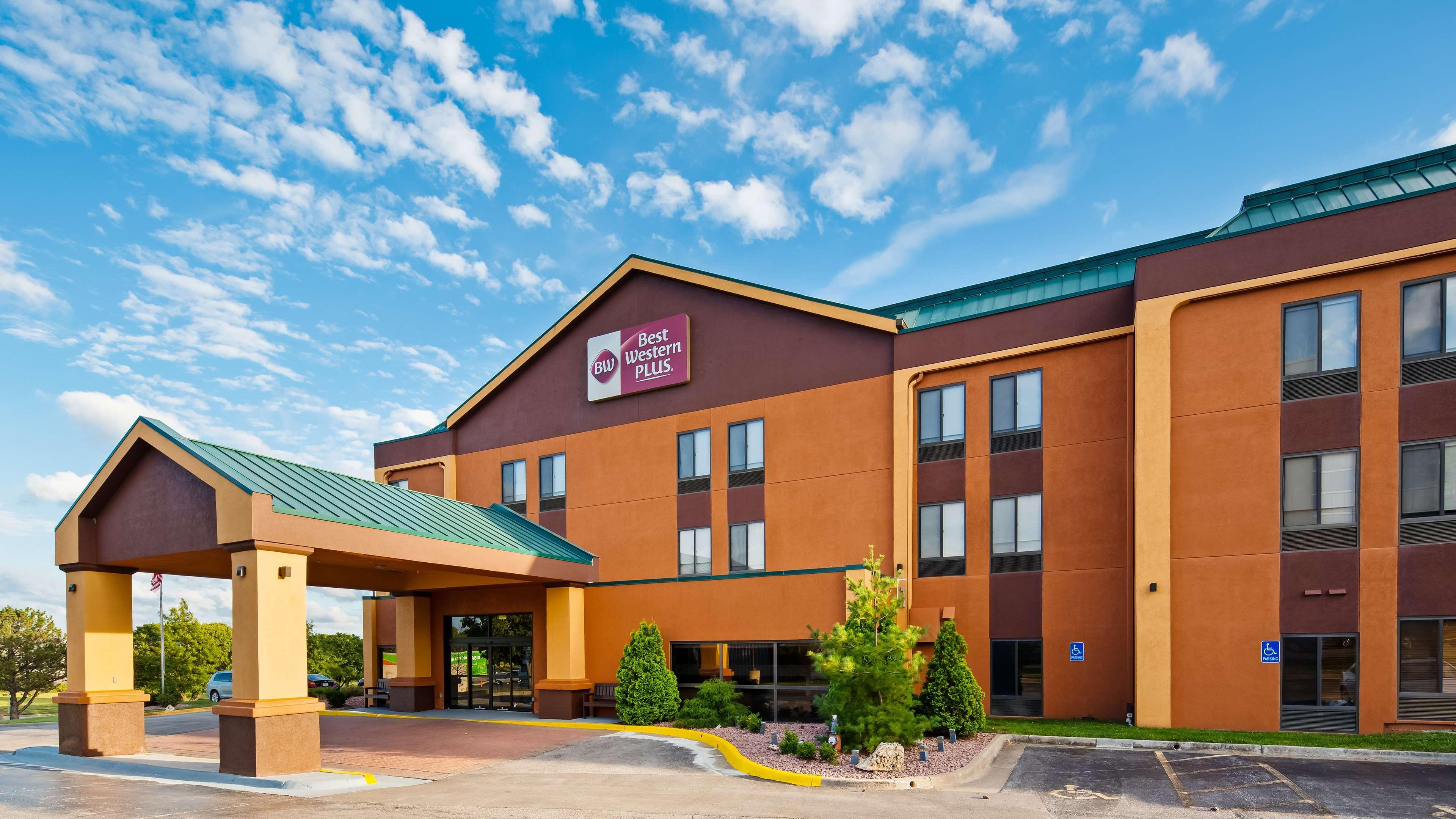 Best Western Plus Kansas City Airport - Kci East Exterior foto